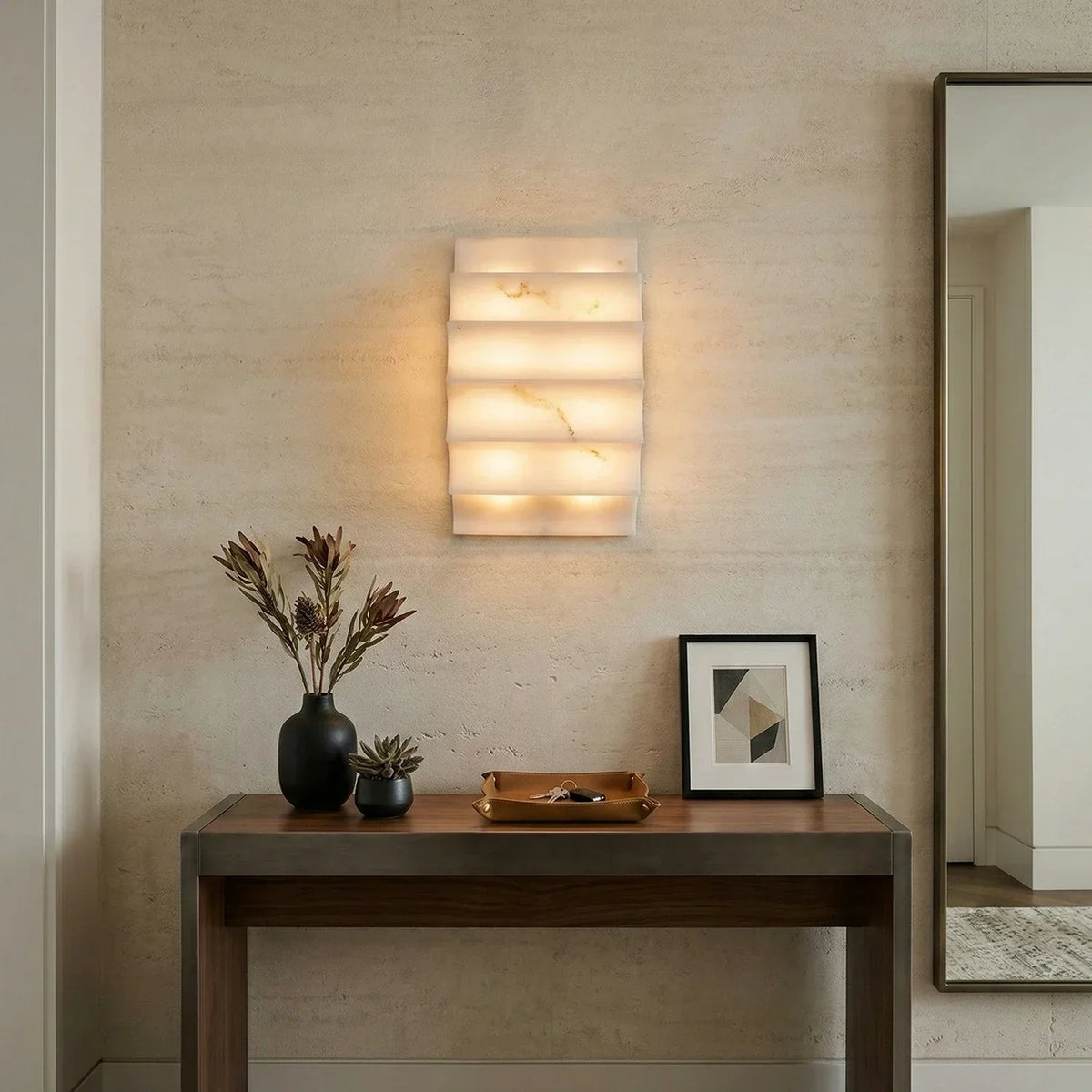 Stepped Arched Alabaster Wall Lamp – Alabaster detail 2