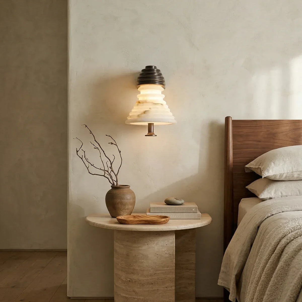 Strata Ribbed Alabaster Wall Sconce – Alabaster detail 3