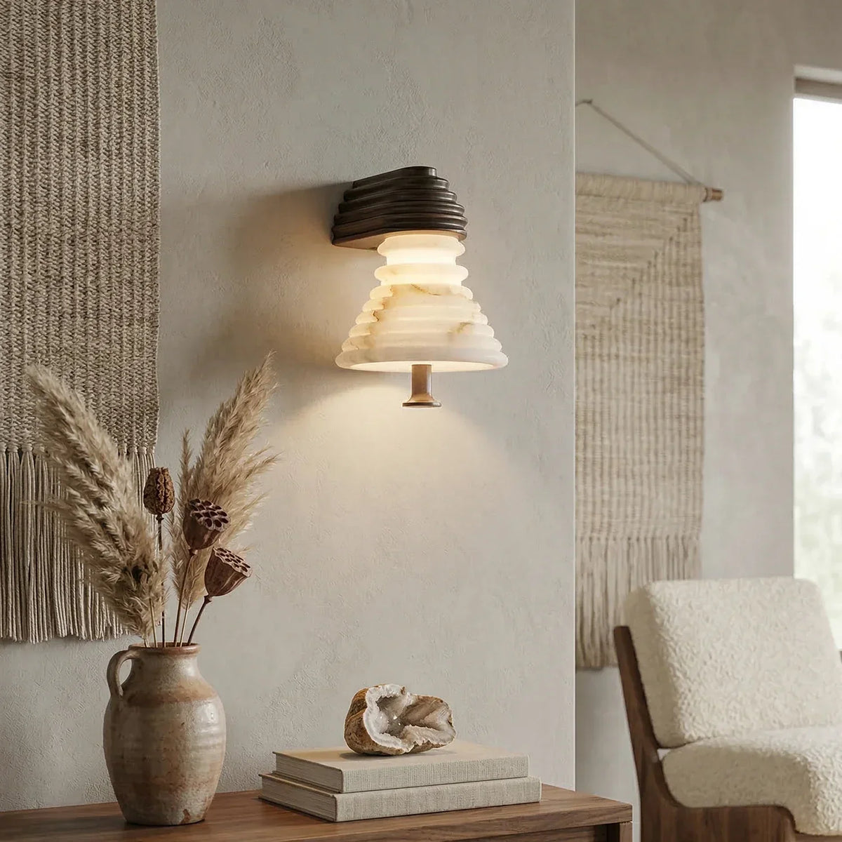 Strata Ribbed Alabaster Wall Sconce – Alabaster detail 2
