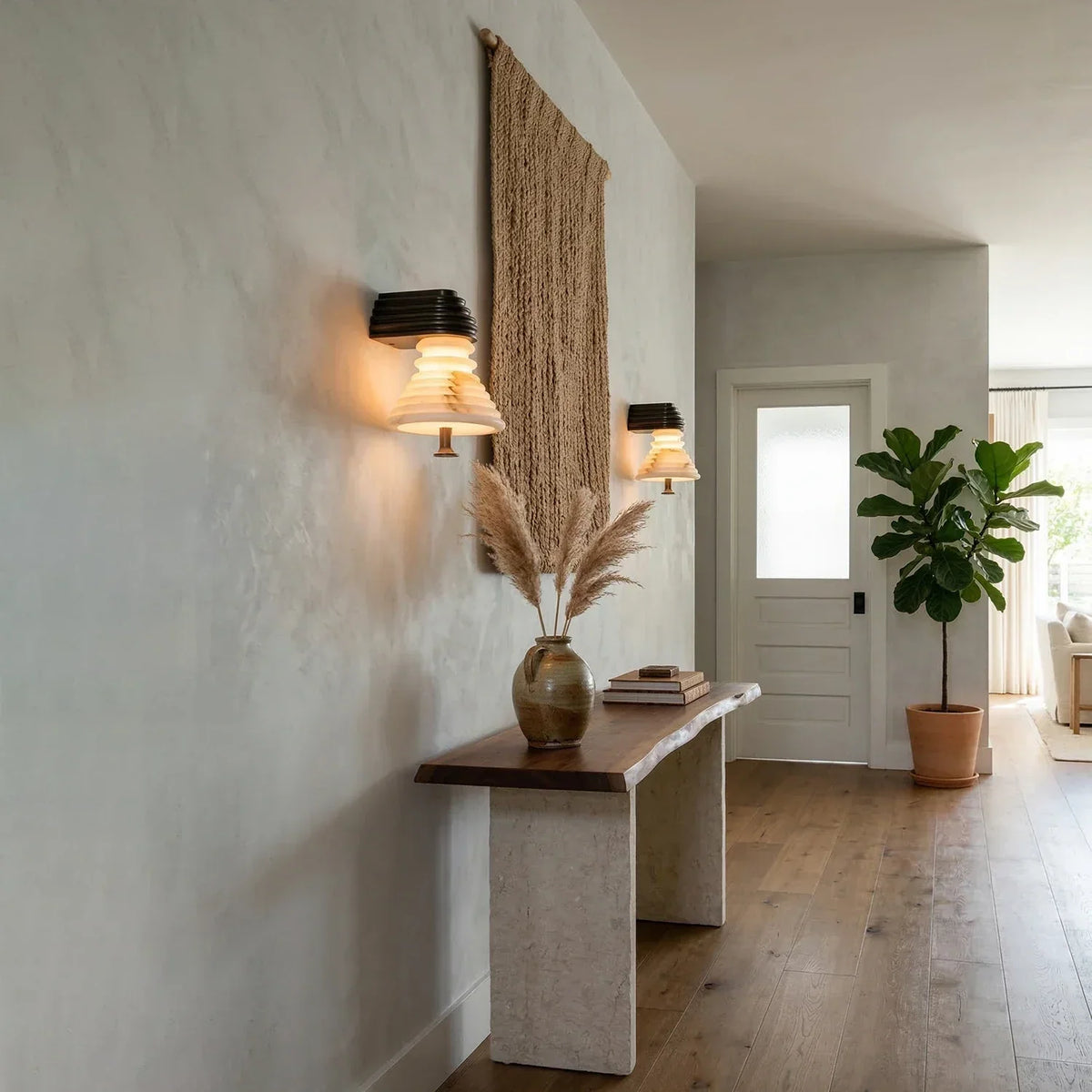 Strata Ribbed Alabaster Wall Sconce – Alabaster detail 7