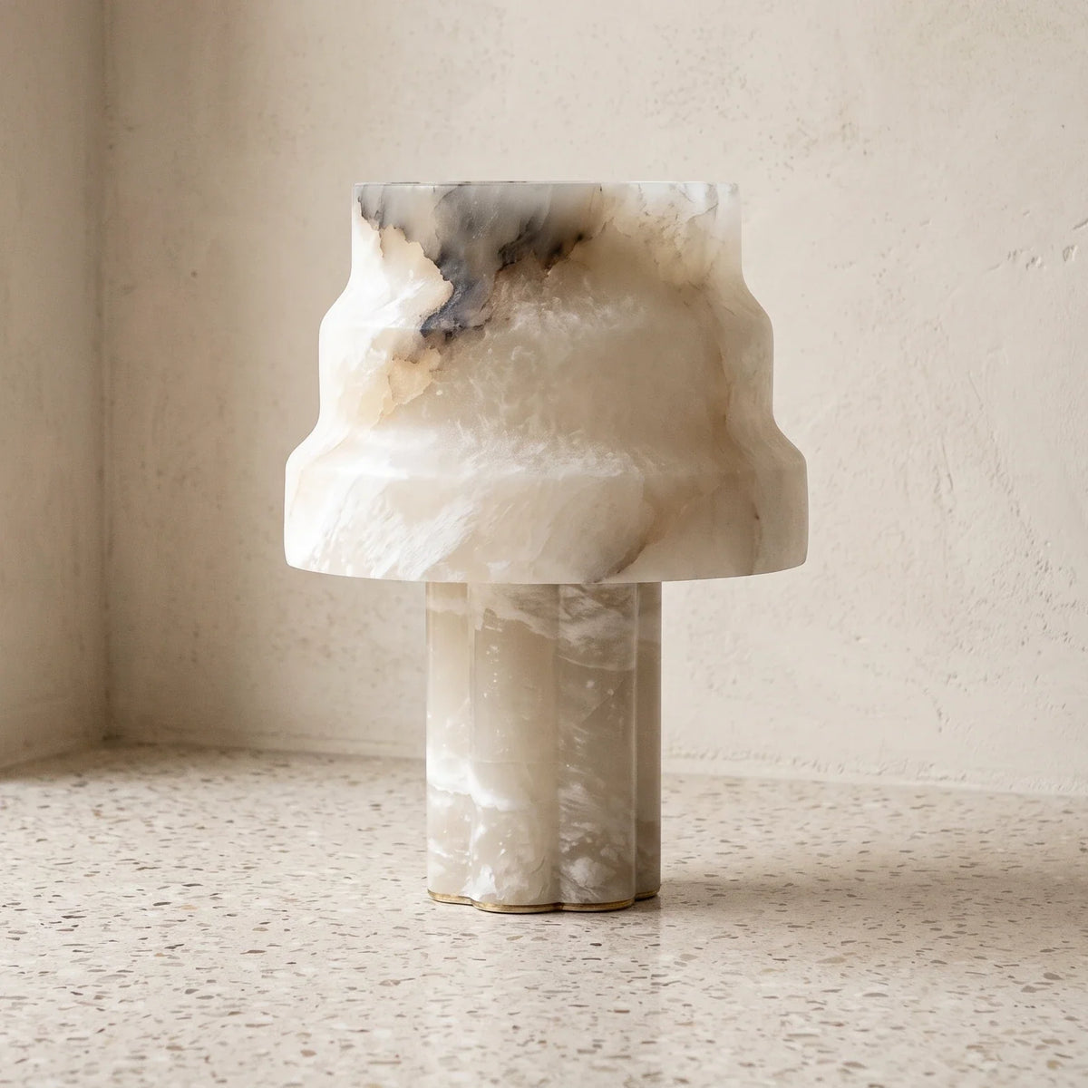 Tiered Verona Alabaster Table Lamp – Alabaster detail 10