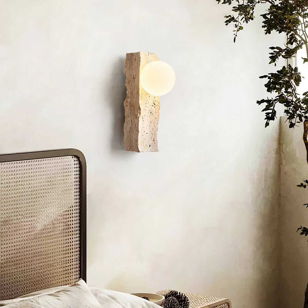Travertine Daith Irregulate Wall Lamp – Travertine detail 2