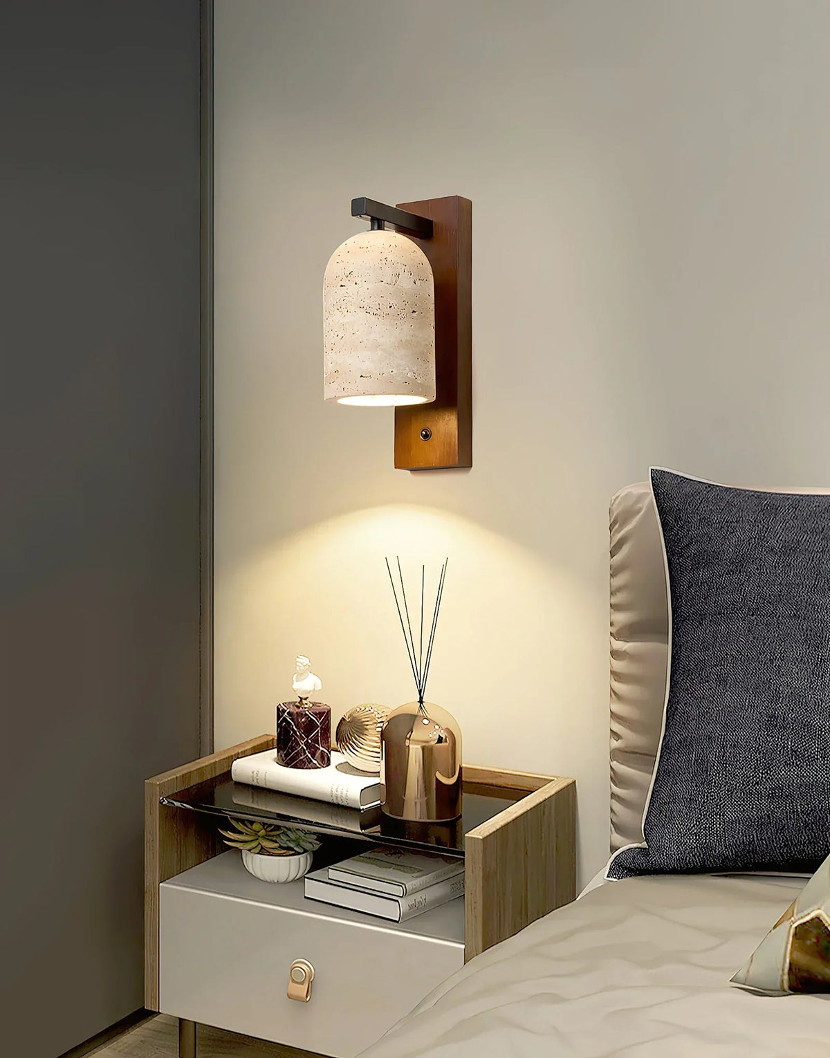 Travertine Mirabelle Wall Lamp – Travertine detail 6