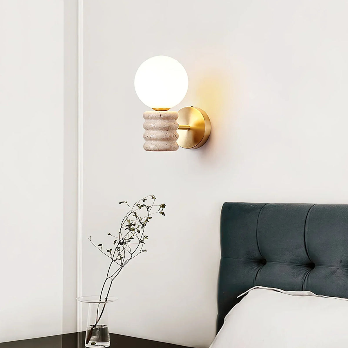 Travertine Romus Wall Lamp – Travertine detail 3