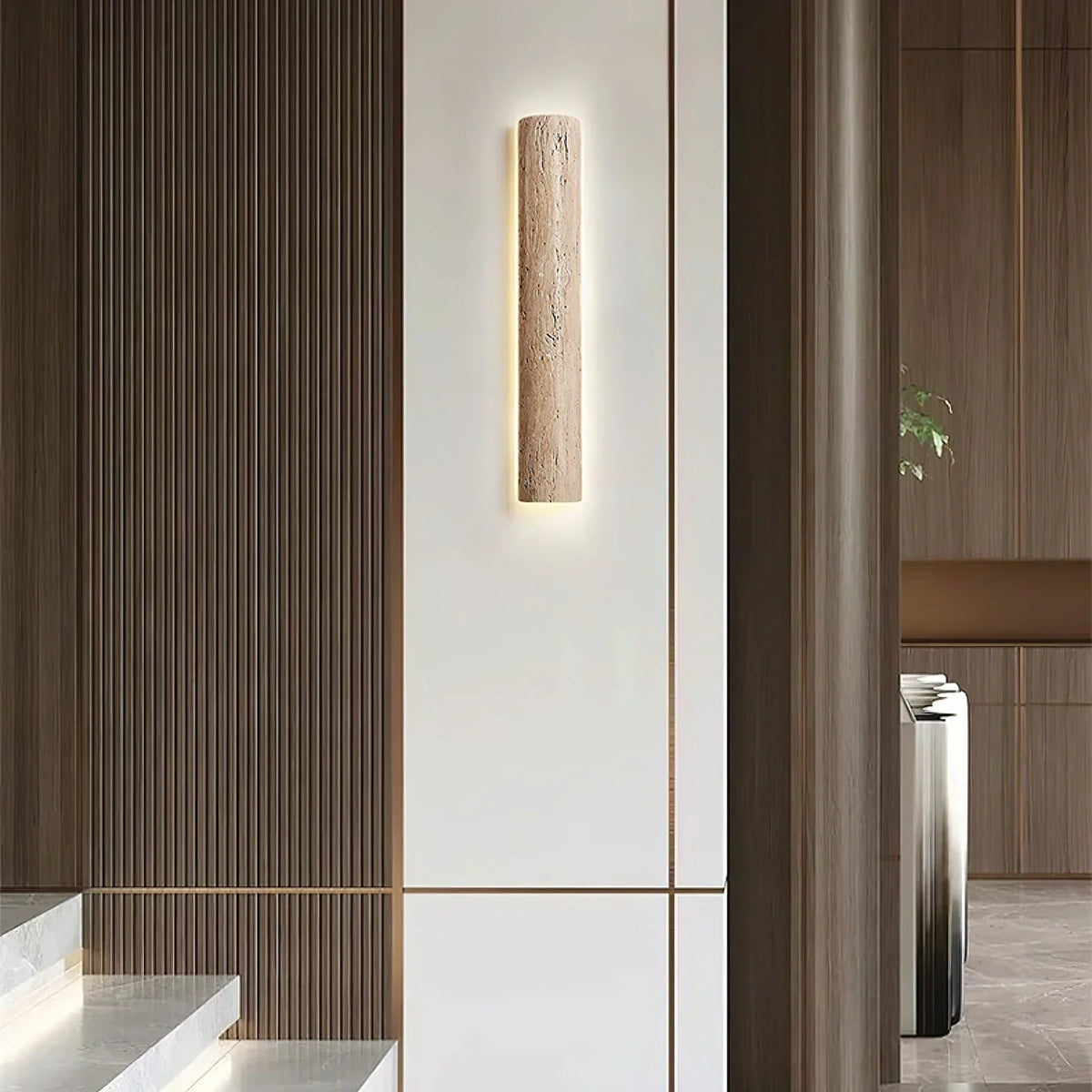 Travertine Stein Lange Long Strip Wall Sconce – Travertine detail 2