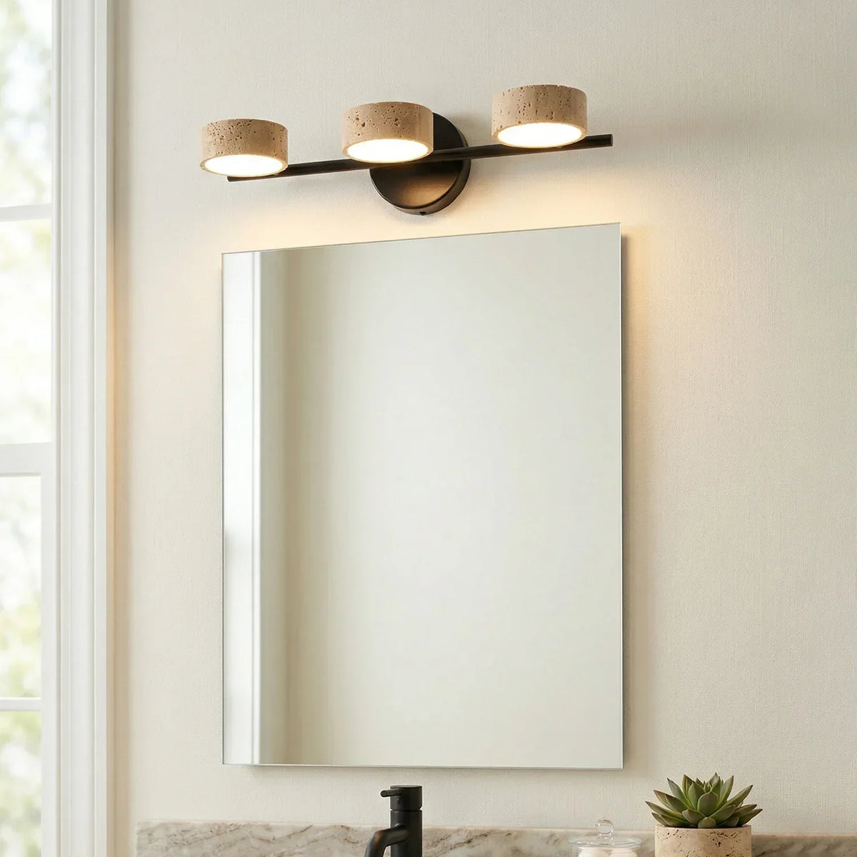 Travertine Traviso Beam Wall Sconce – Travertine detail 4