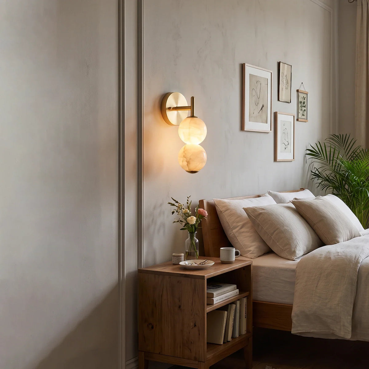 Twin Moon Alabaster Wall Sconce – Alabaster detail 4