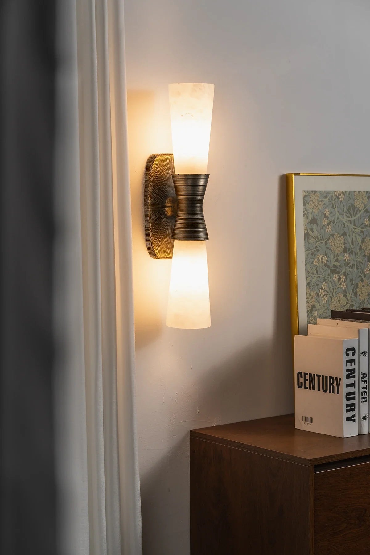 Twist Tapered Alabaster Wall Sconce – Alabaster detail 25