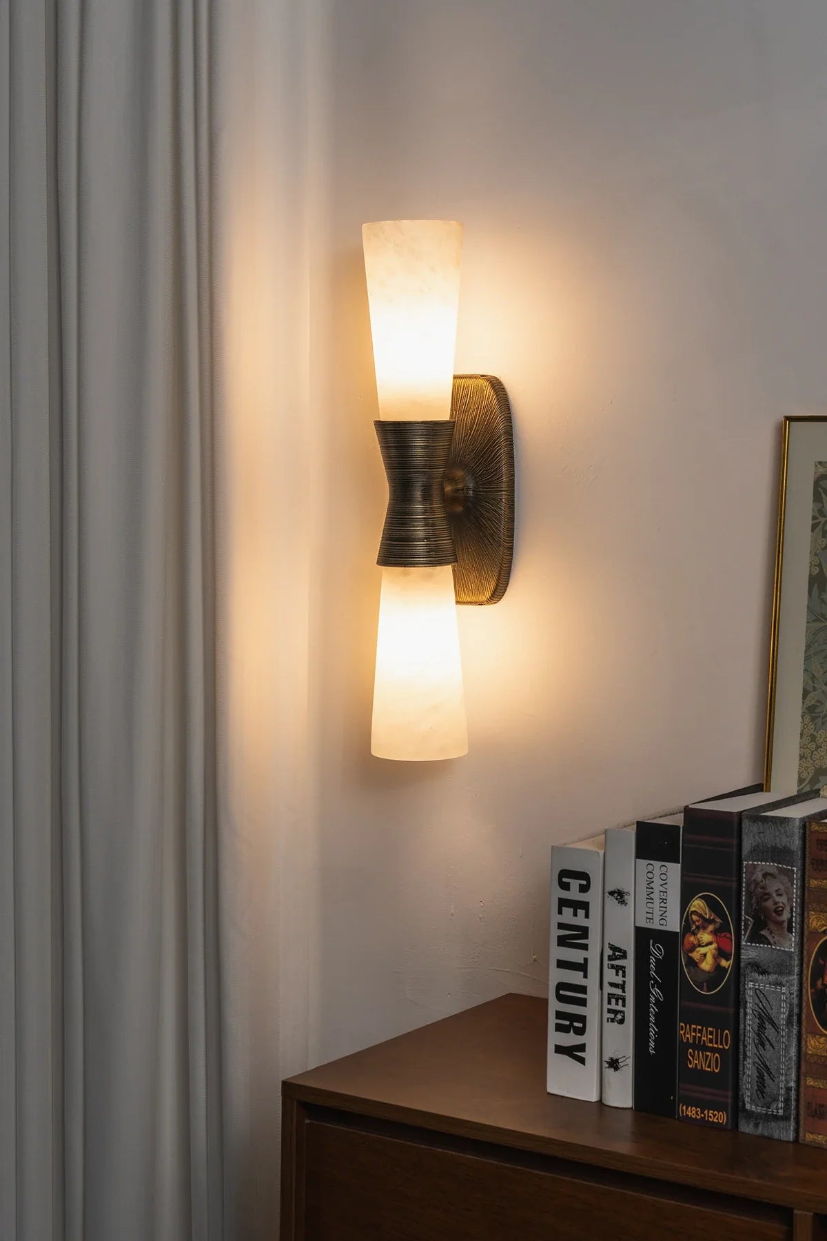 Twist Tapered Alabaster Wall Sconce – Alabaster detail 23