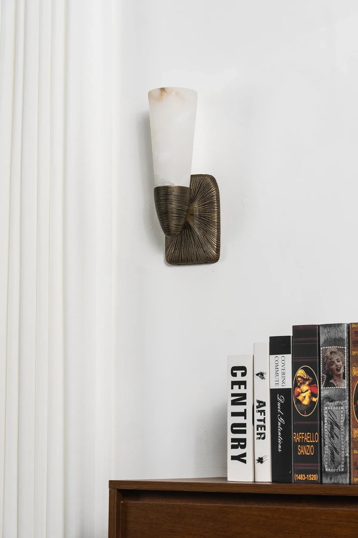 Twist Tapered Alabaster Wall Sconce – Alabaster detail 20