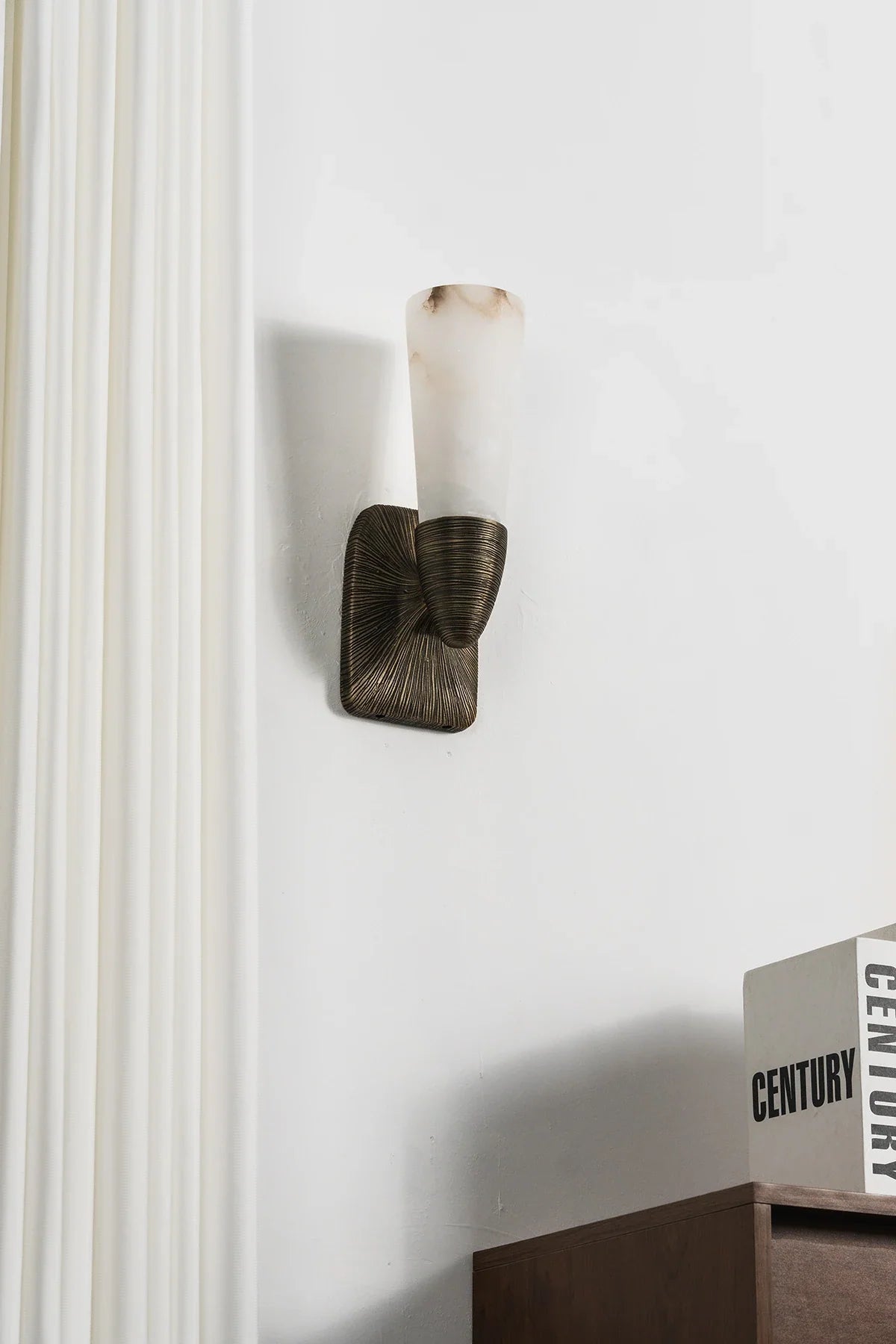 Twist Tapered Alabaster Wall Sconce – Alabaster detail 19