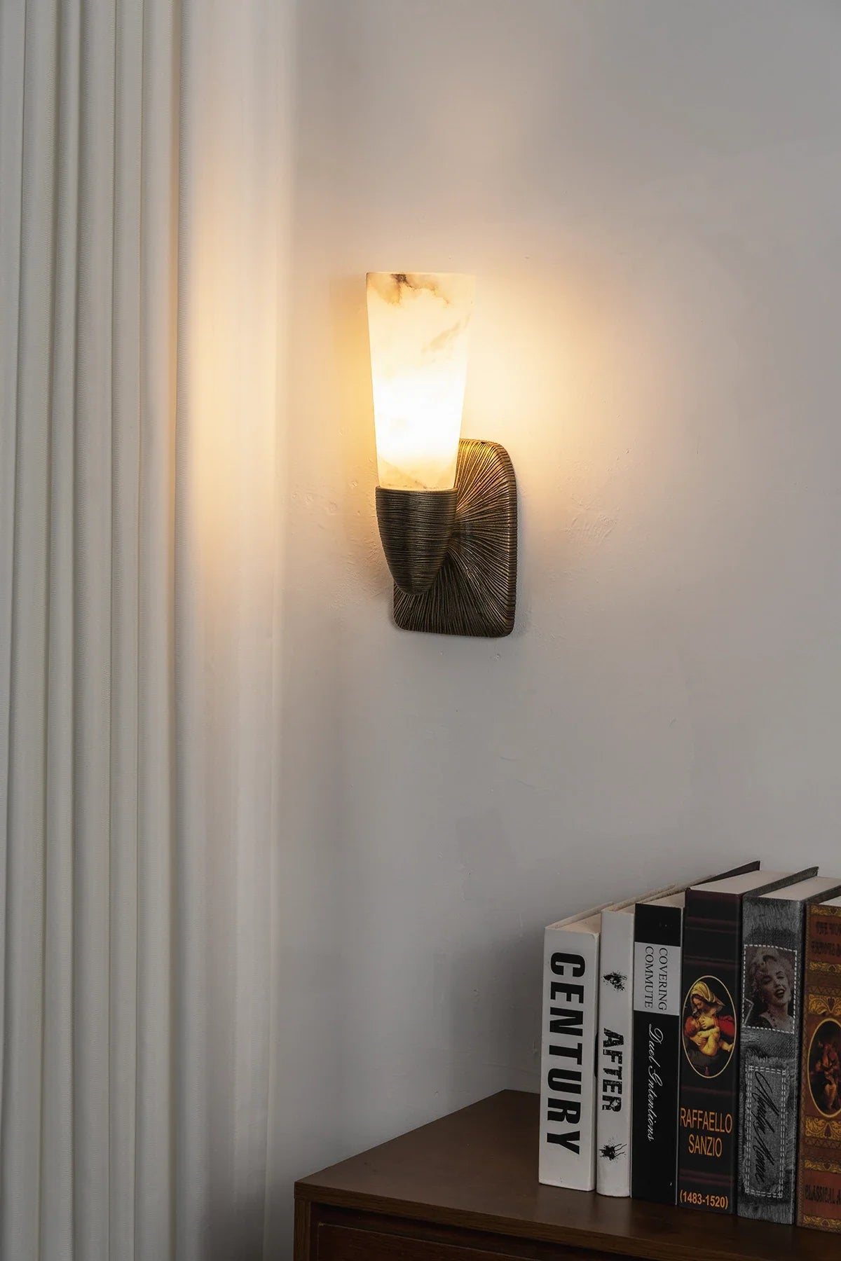 Twist Tapered Alabaster Wall Sconce – Alabaster detail 15