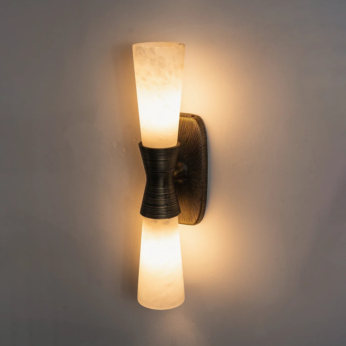 Twist Tapered Alabaster Wall Sconce – Alabaster detail 41