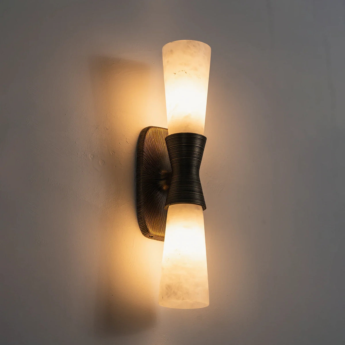 Twist Tapered Alabaster Wall Sconce – Alabaster detail 42