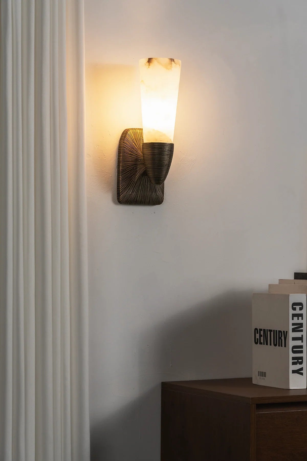 Twist Tapered Alabaster Wall Sconce – Alabaster detail 16
