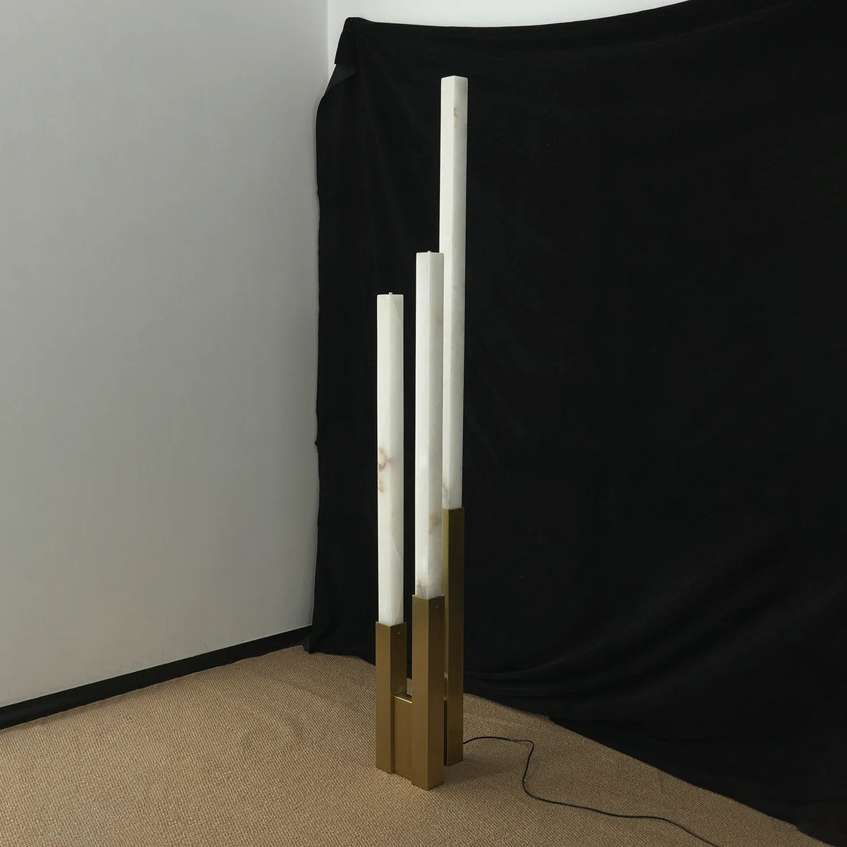 Vertical Alabaster Geometric Floor Lamp – Alabaster detail 15