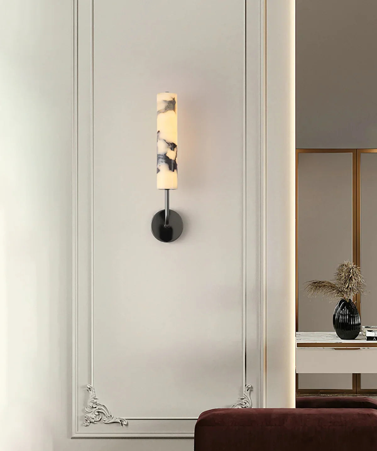 Vertical Marble Cylindrical Wall Light – Marble detail 5