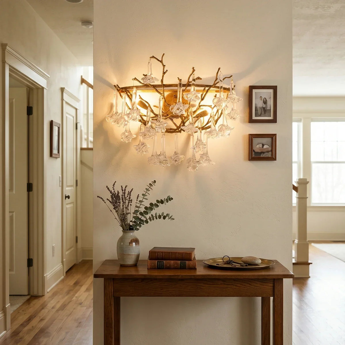 Vine-Patterned Glass Floral Wall Sconce – Glass detail 5
