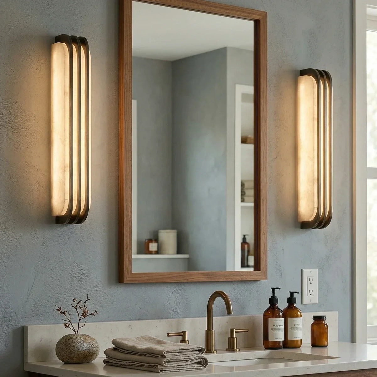 Virex Alabaster Layered Wall Sconce – Alabaster detail 8