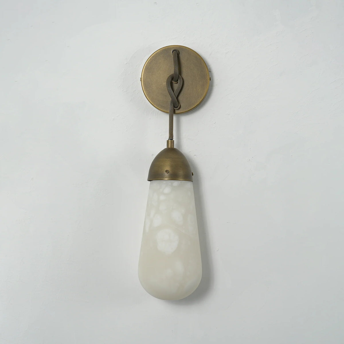 Wren Hanging Alabaster Sconce – Alabaster detail 14